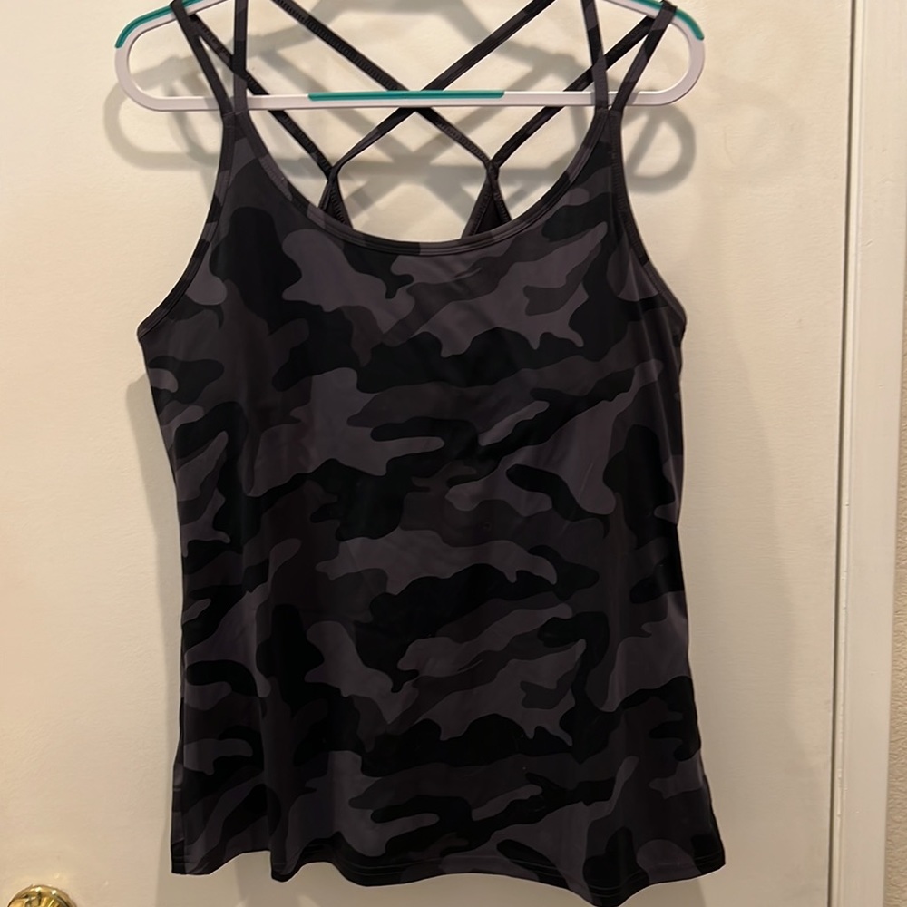 NWOT Old Navy active tank